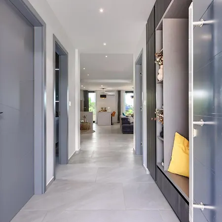 Villa Nika By Interhome *