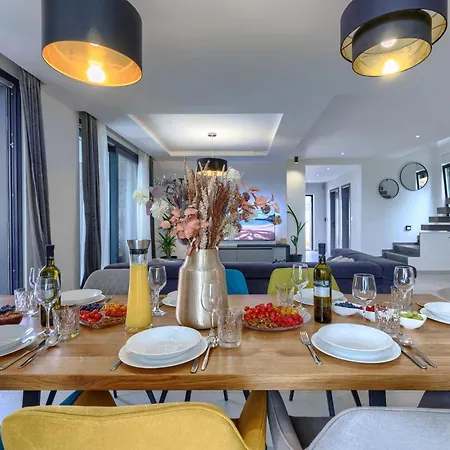 Villa Nika By Interhome Medulin