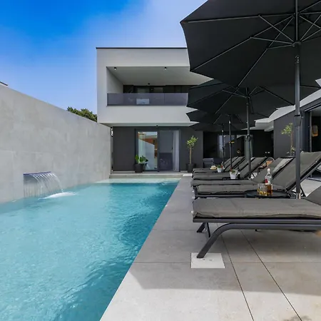 Nika By Interhome Villa *