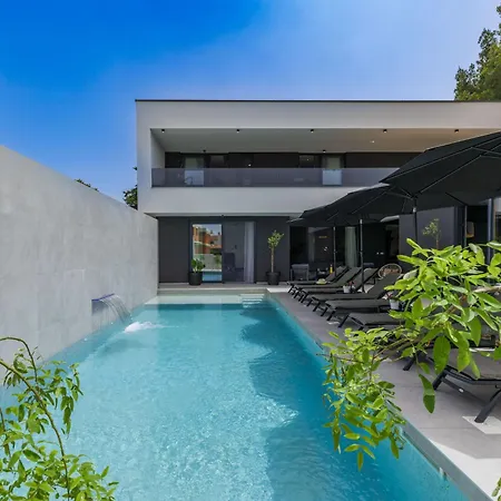 Nika By Interhome *