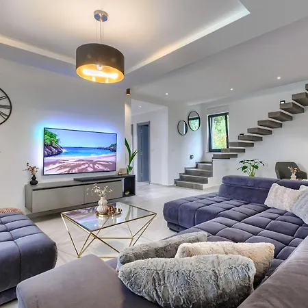 Villa Nika By Interhome Medulin