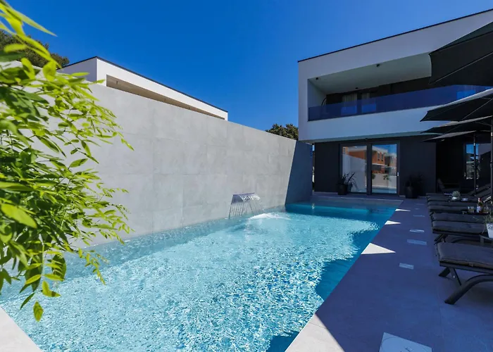 Nika By Interhome 메덜린