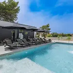 Nika By Interhome فيلة ميدولين