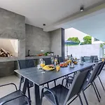 Nika By Interhome *