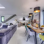 فيلة Nika By Interhome