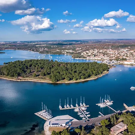 Nika By Interhome Villa *