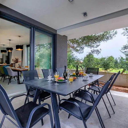 Nika By Interhome Villa