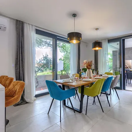 Nika By Interhome *